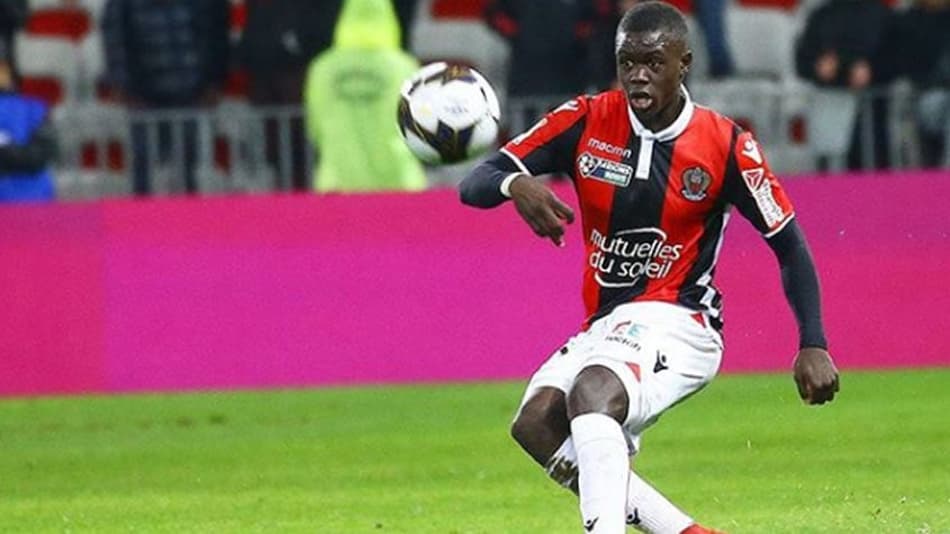 Arsenal e Leipzig disputam a contratação do zagueiro Malang Sarr