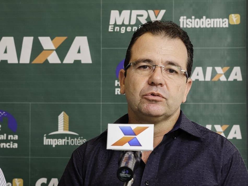 Presidente e técnico do América-MG ironizam arbitragem da semifinal
