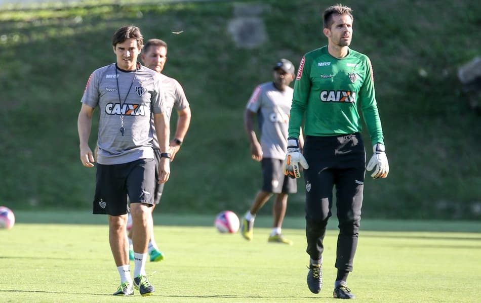 Thiago Larghi quer time ofensivo no clássico com o América-MG