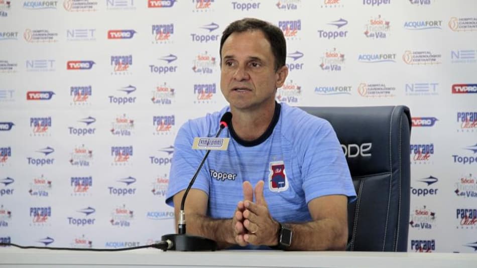Fraco rendimento e problemas no vestiário: a queda de Wagner Lopes no Paraná