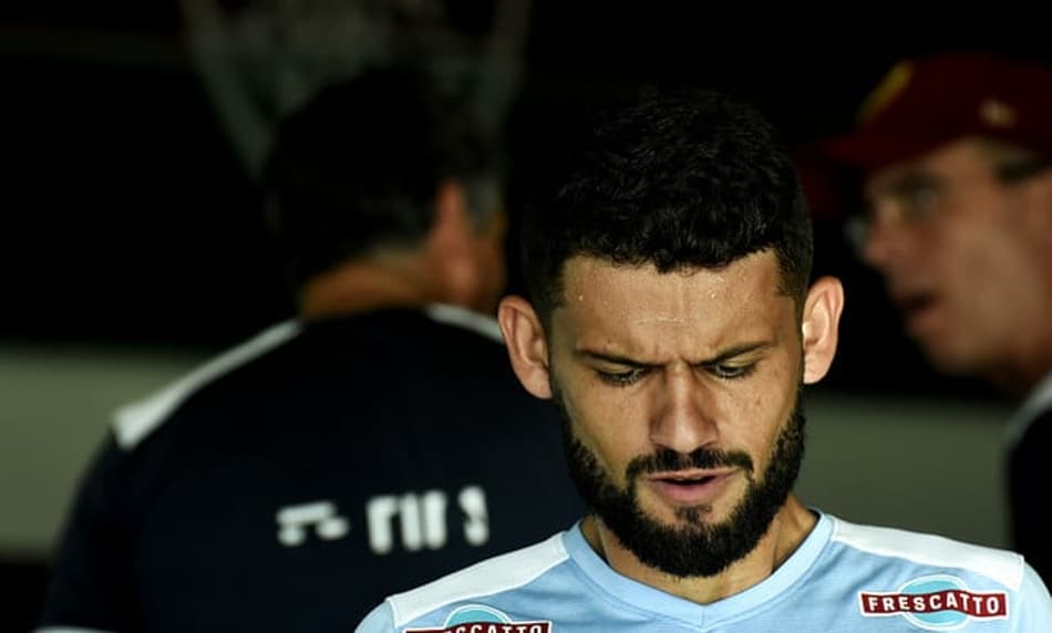 Feliz no Flu, Jadson pede ‘pés no chão’ após goleada na Copa do Brasil