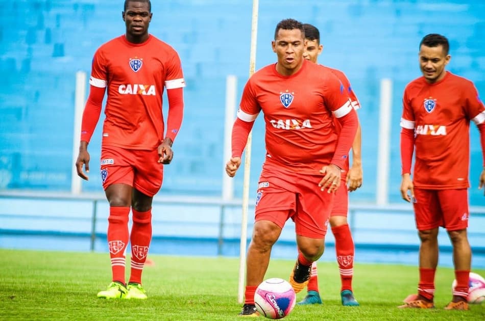 Walter é relacionado para próxima partida e pode estrear pelo Paysandu