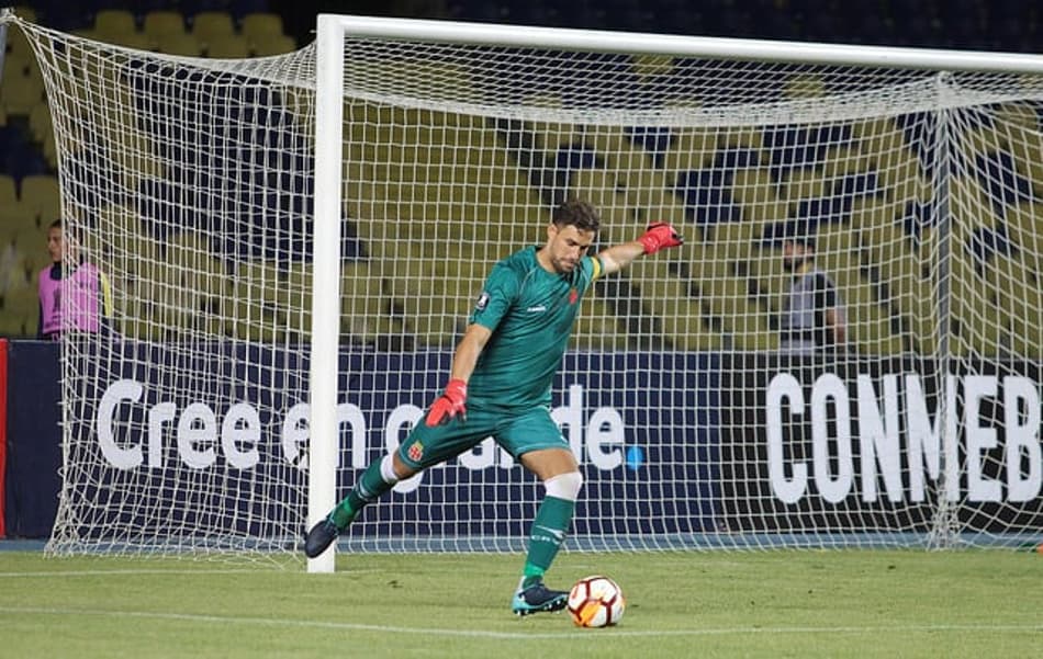 Vasco é multado por cor de uniforme diferente de Martin na Libertadores