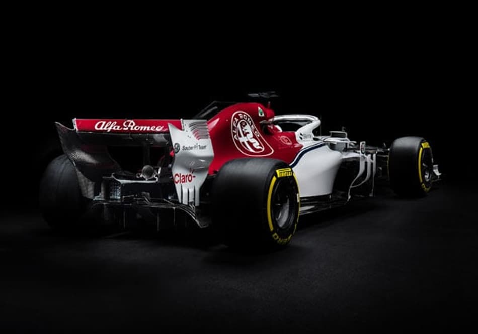 VÍDEO: Vermelho e branco e com visual "clean", Sauber apresenta o C37