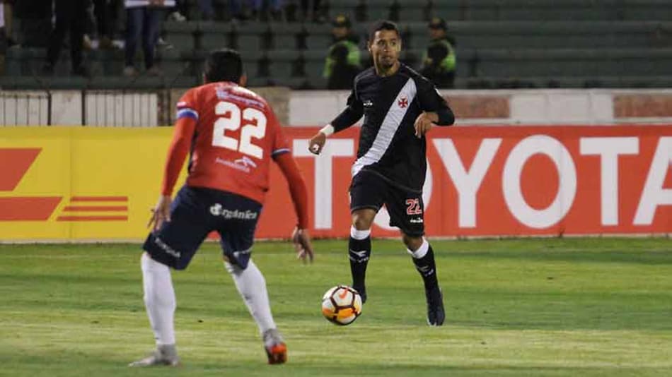 Avenida Pikachu e caos dentro da área: por que o Vasco sofreu em Sucre