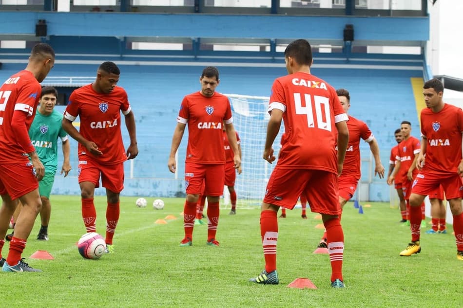 Paysandu realiza treino físico e técnico nesta quinta-feira