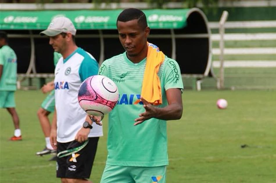 Goiás realiza atividade fechada de olho no confronto contra Itumbiara