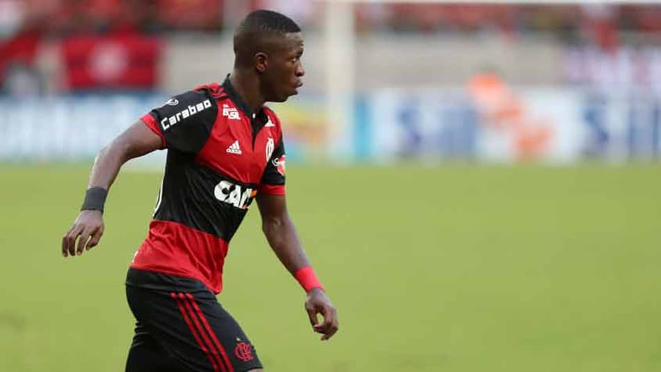 Vinícius Jr resume derrota no Fla-Flu: ‘Partida para se apagar da memória’