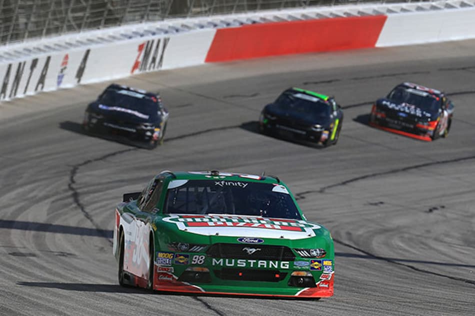 NASCAR Xfinity: Kevin Harvick domina e vence a etapa de Atlanta