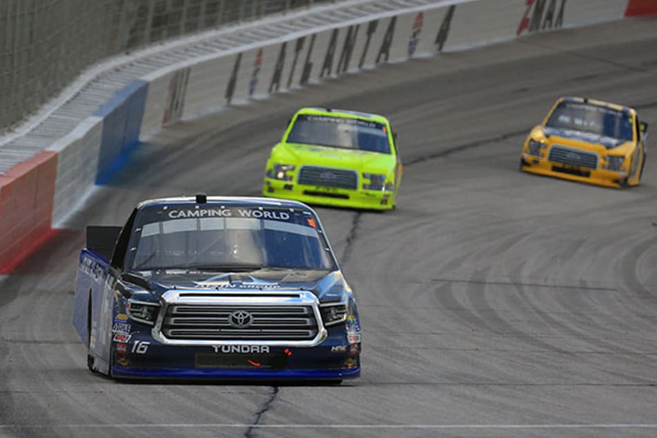 NASCAR Truck Series: Brett Moffit vence de maneira emocionante a etapa de Atlanta