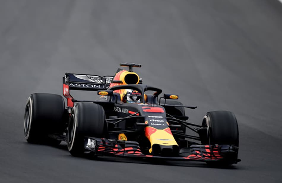 Com 105 voltas, Ricciardo teve o primeiro dia de testes mais produtivo da era V6 Turbo