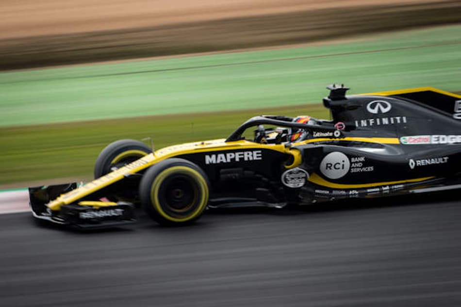 Renault impõe prazo para que a Red Bull decida sobre o fornecimento de motores