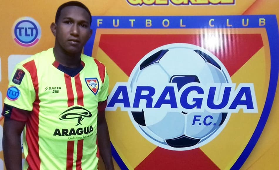 Meio-campista marca famoso "gol que Pelé não fez" na Venezuela