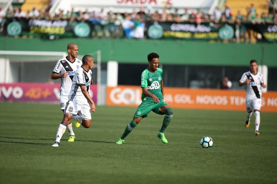 Lucas Mineiro deve ser anunciado na Ponte Preta nos próximos dias