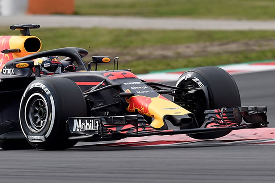 F1: Max Verstappen tem dia complicado e com poucas voltas em Barcelona