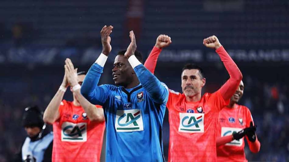Inédito! Caen bate Lyon e garante vaga nas semis da Copa da França