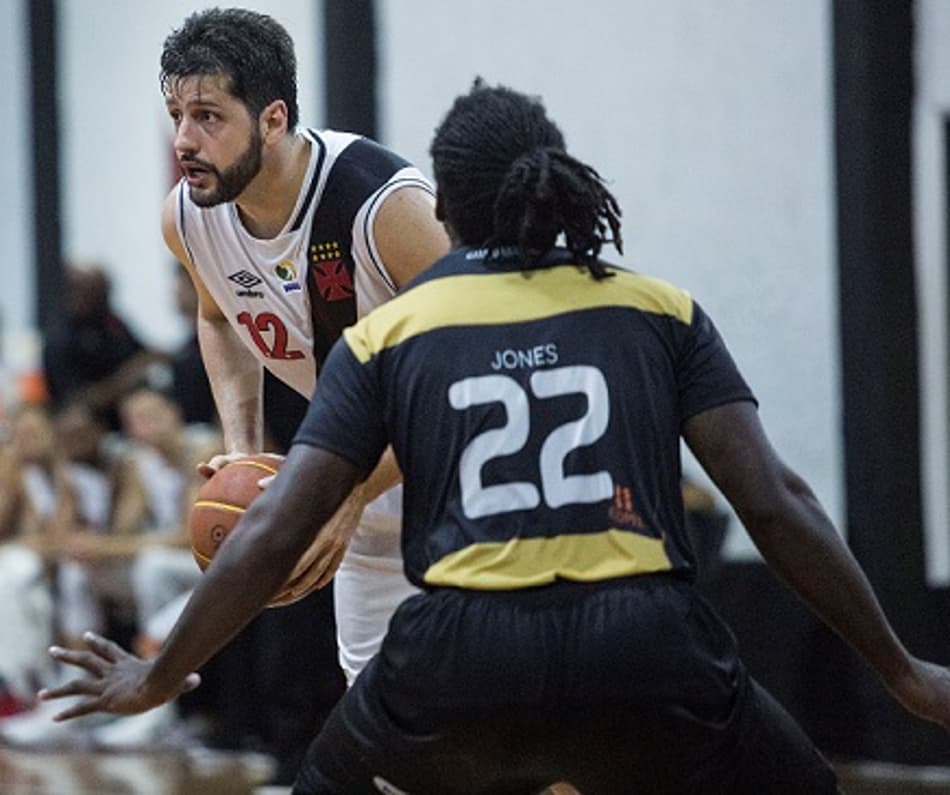Vasco emplaca 3ª vitória seguida no NBB. Botafogo perde para o líder