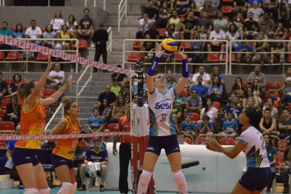 Sesc garante virada sobre o Osasco e caminha rumo às quartas de final