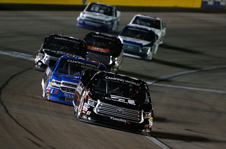 NASCAR Truck: Kyle Busch vence corrida emocionante no Las Vegas Motor Speedway