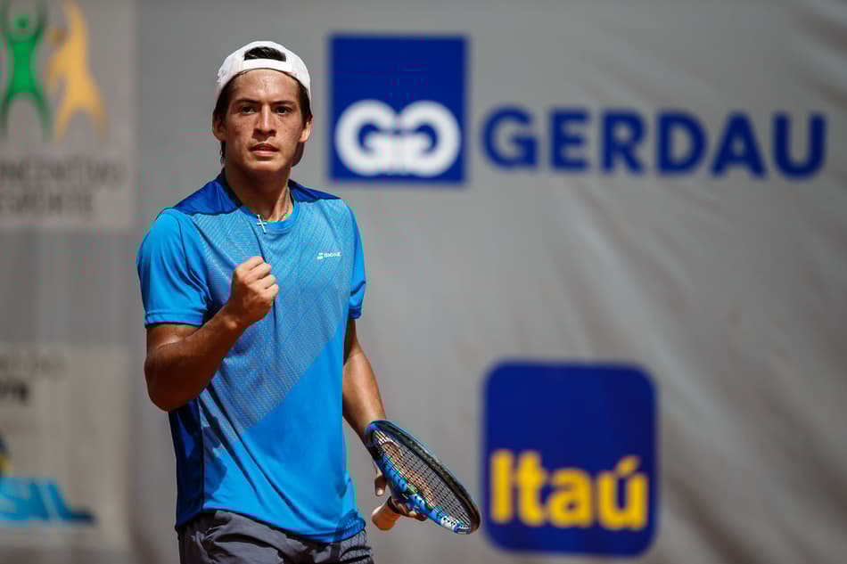 Baez decide o troféu contra dominicano em Porto Alegre
