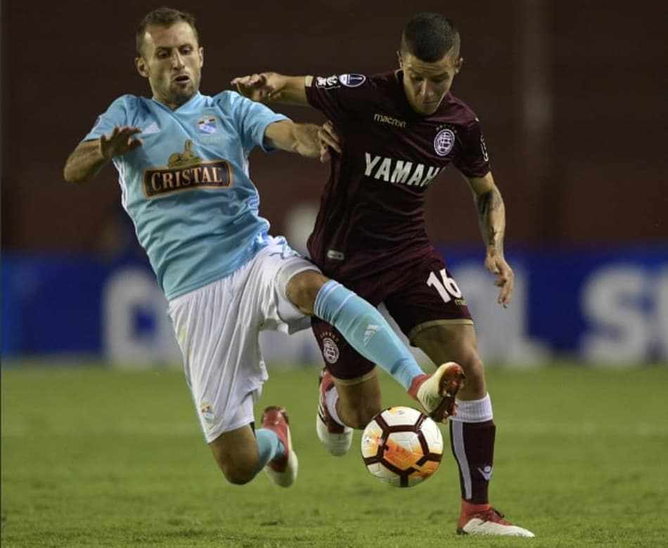 Em Lima, Sporting Cristal tenta reverter vantagem do Lanús
