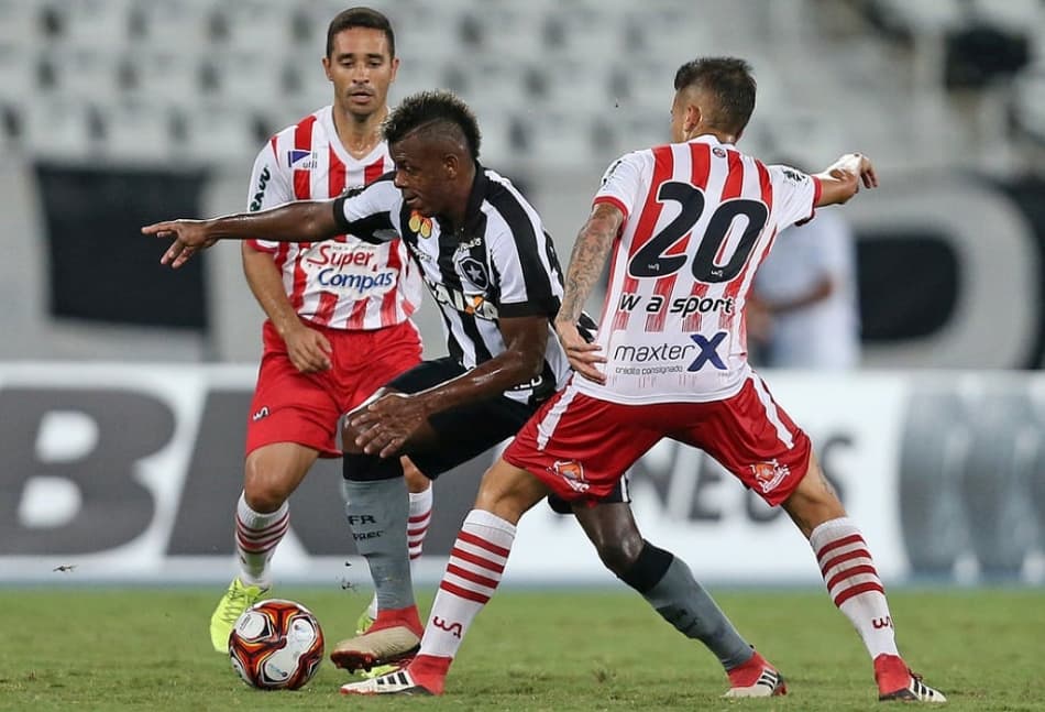 Marcos Vinícius dá ‘start’ em nova fase e muda a cara do Botafogo