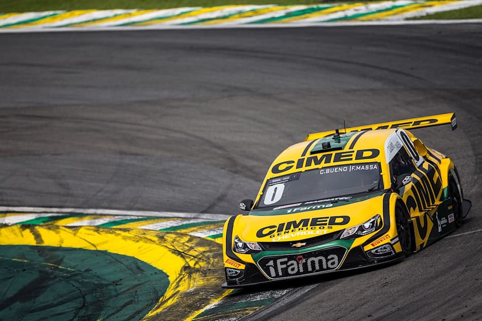 "Uma experiência totalmente nova", define Felipe Massa no primeiro teste com Stock Car de Cacá Bueno