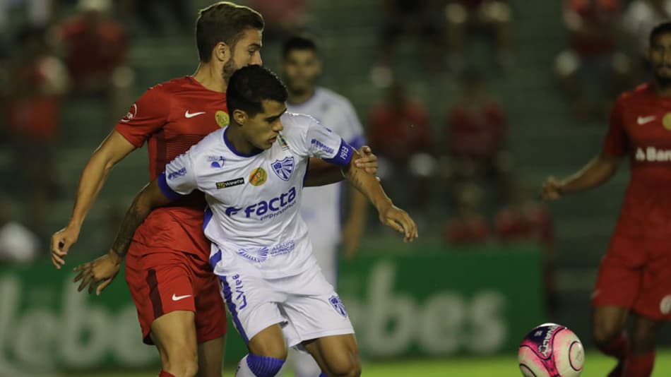Com reservas, Inter fica no empate com Cruzeiro-RS e segue líder