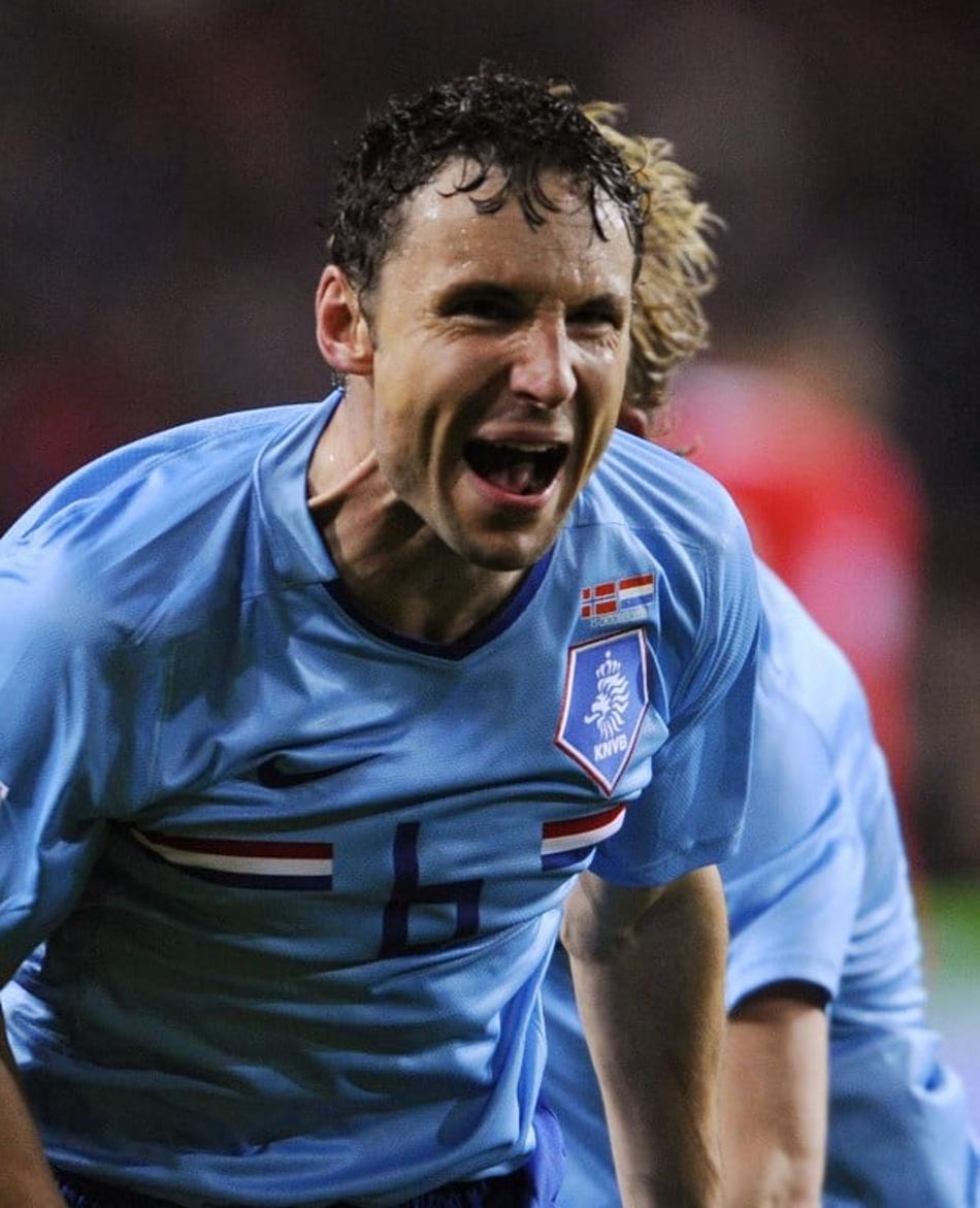 PSV anuncia a saída de Cocu e confirma van Bommel como técnico