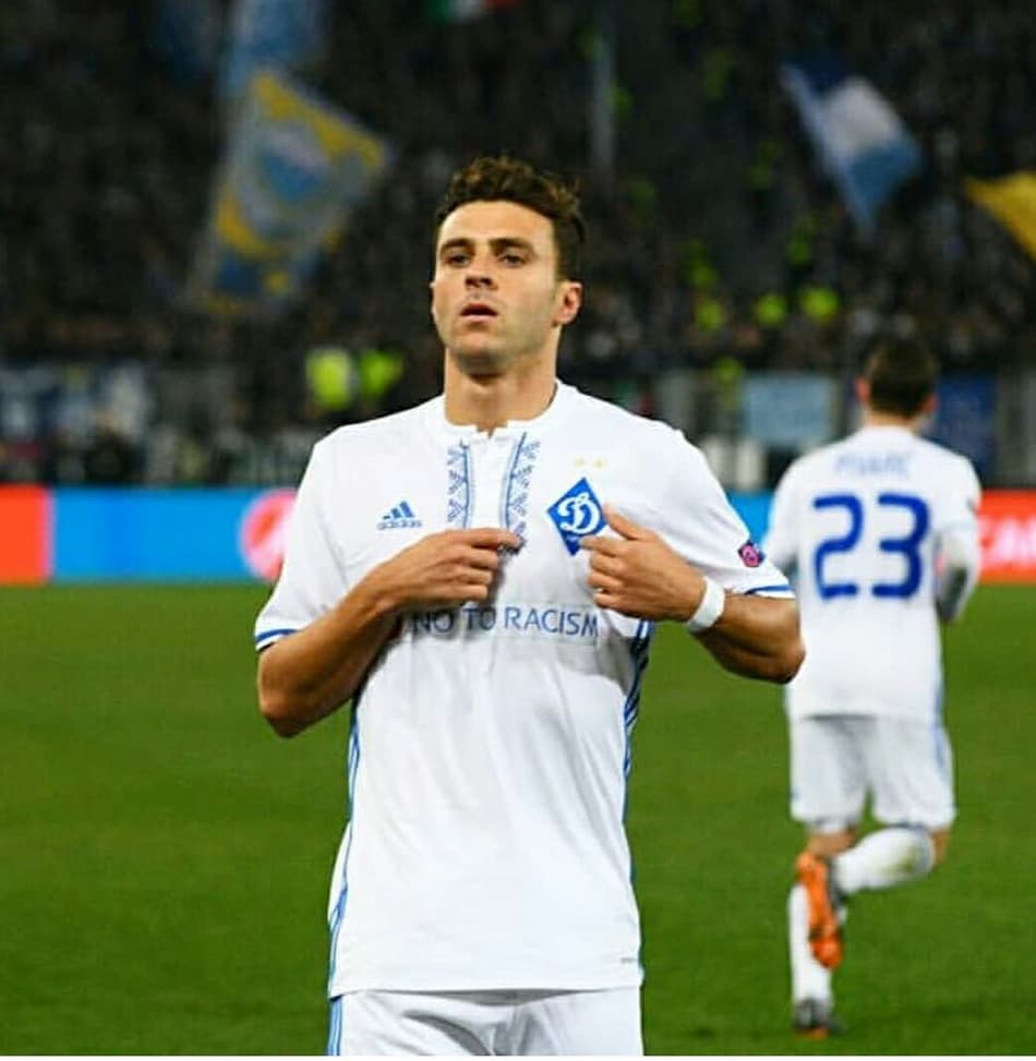 Vice-artilheiro da Liga Europa, Junior Moraes marca golaço e ajuda Dínamo no empate com a Lazio