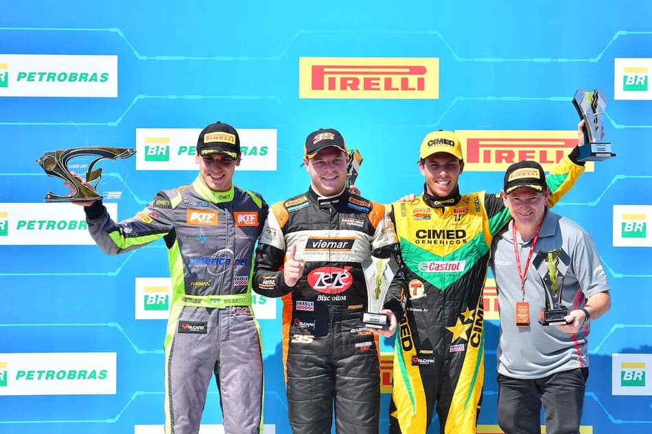 Stock Light: Em jornada dupla, Gabriel Robe vence a primeira em Interlagos