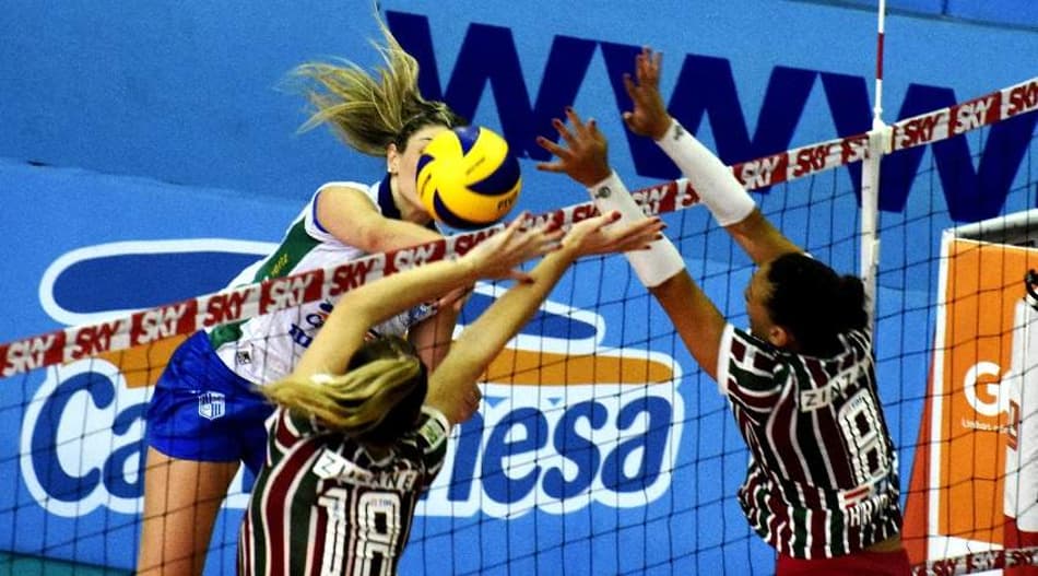 Minas vence o Flu por 3 sets a 0 e abre vantagem nas quartas de final