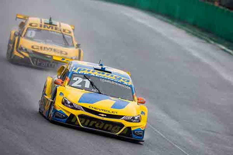 Incidentes tiram carros da Ipiranga Mattheis da Corrida de Duplas