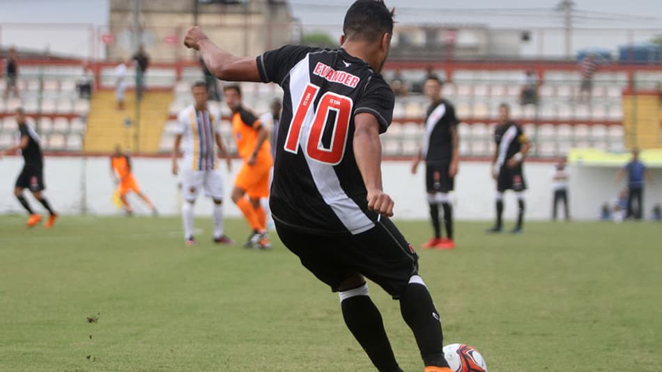 Blog do Garone: O capitão Desábato e o talentoso 10