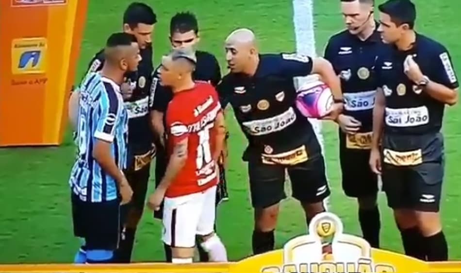 Maicon explica confusão no Gre-Nal: "Só pedi ao árbitro para não deixar o D'Ale apitar o jogo"