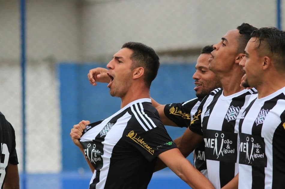 André Luis estende vínculo com o Figueirense até 2020
