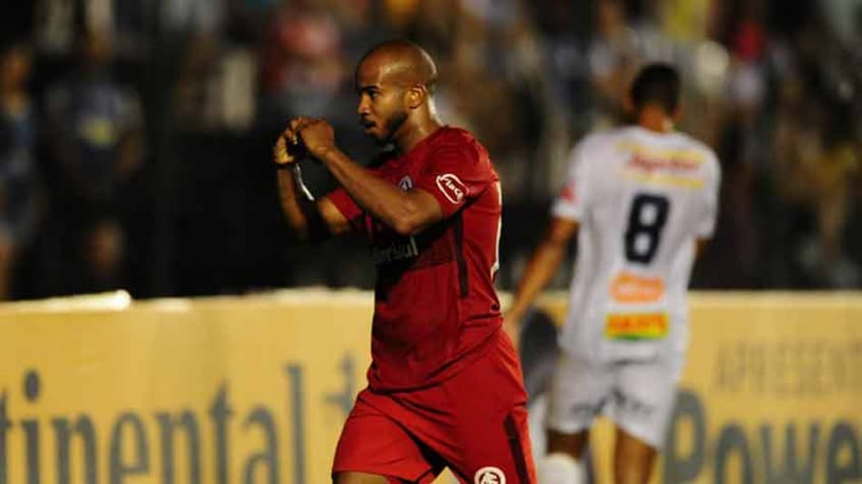 Internacional derrota Cianorte e avança na Copa do Brasil