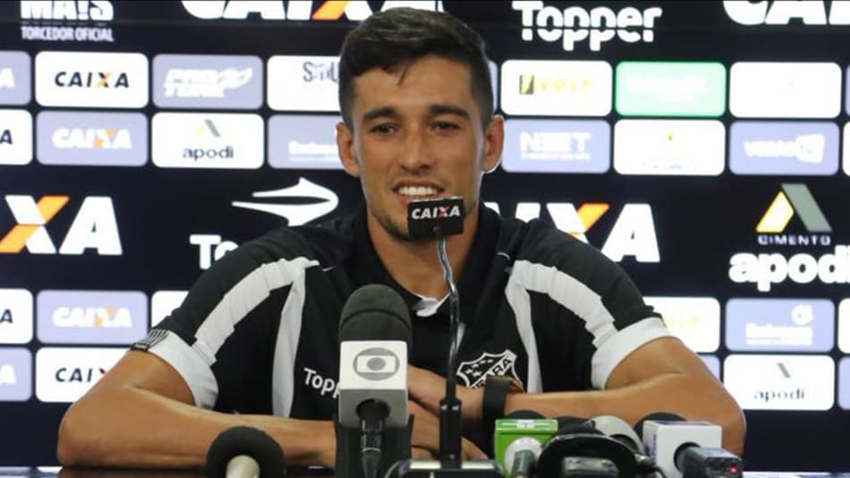 Após receber oportunidades, volante do Ceará se destaca nas competições