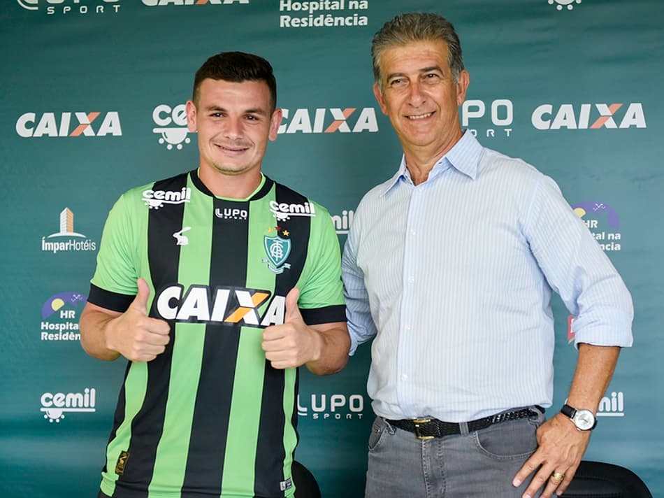 Ruy é apresentado e América-MG faz último treino antes de encarar Boa