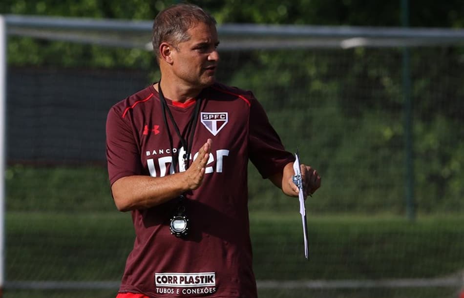 Com oito desfalques, Diego Aguirre divulga relacionados do São Paulo
