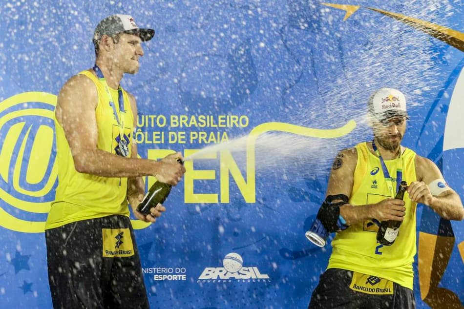 Alison e Bruno Schmidt vencem final e conquistam ouro em Maceió