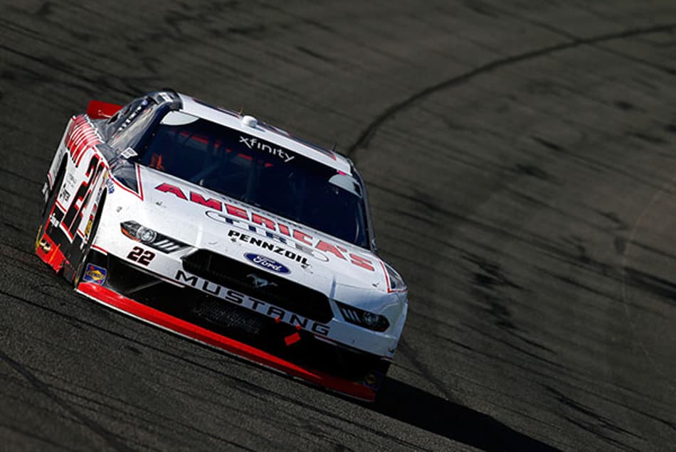 Logano vence com Keselowski rodando na Xfinity Series em Watkins Glen