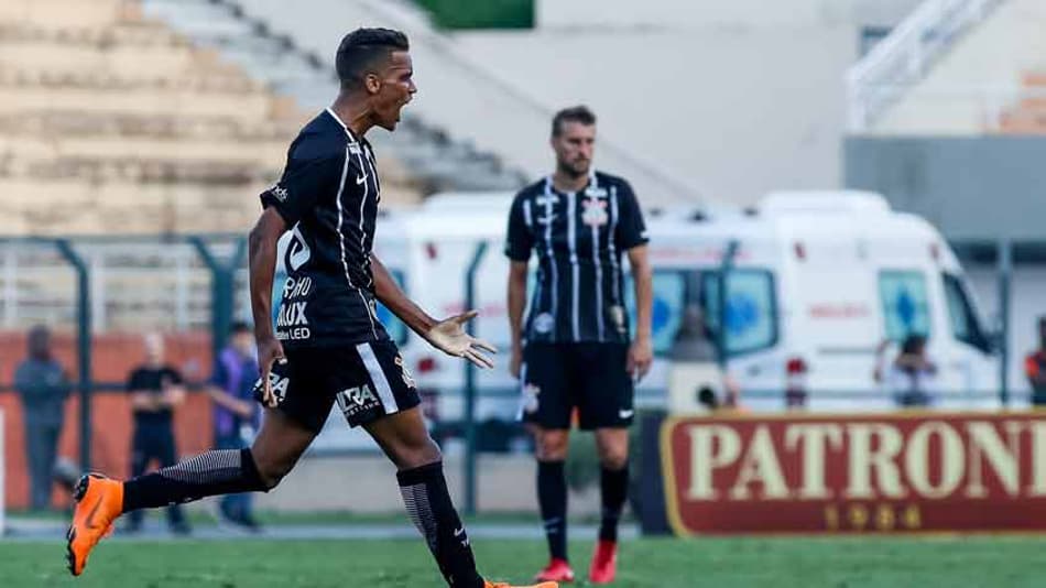 O Corinthians sucumbiu ao Bragantino no primeiro jogo das quartas de final do Paulistão jogando no Pacaembu. O time não conseguiu criar boas jogadas ofensivas, e a maioria da equipe foi mal, com exceções de Maycon e Pedrinho, os melhores do Timão. Veja as notas do LANCE!, por Fellipe Lucena (fellipelucena@lancenet.com.br)