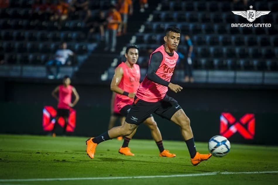 Ex-Flamengo, Vander comemora boa fase no futebol tailandês