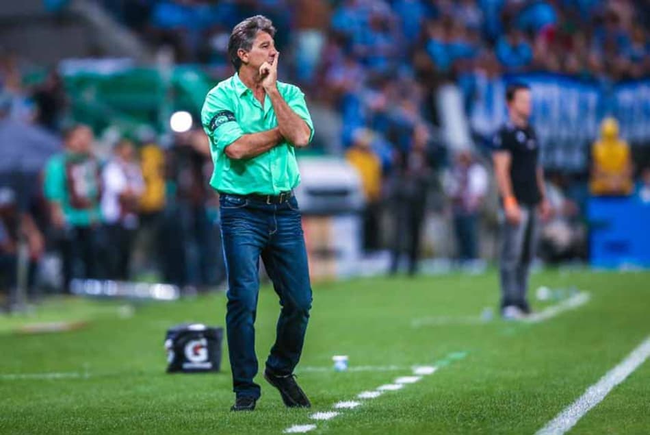 Renato Gaúcho - Após se envolver em um episódio de indisciplina antes da Copa de 1986, o craque foi cortado por Telê Santana da Copa de 1986. Houve uma comoção nacional e os dois ficaram brigados por vários anos.