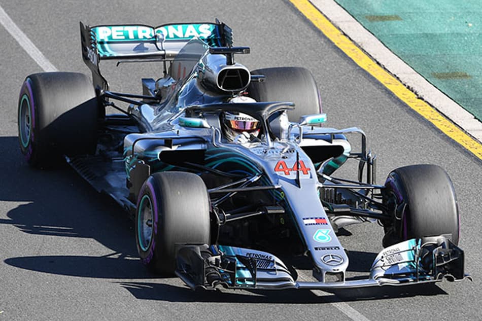 Hamilton quer ser "perseguido" de perto e espera chuva para corrida