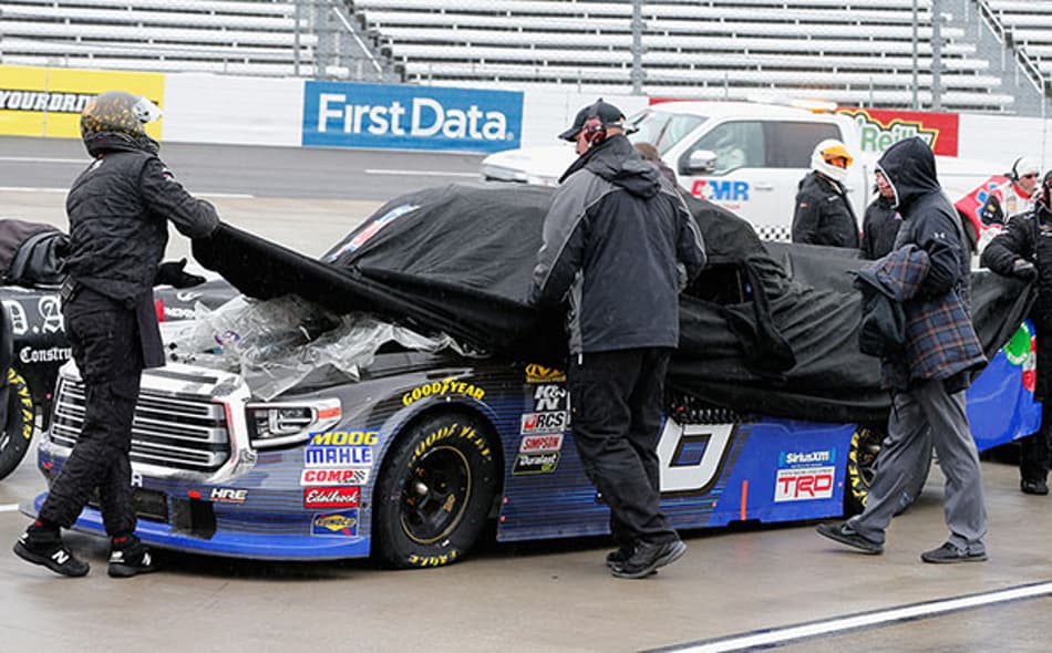 NASCAR Truck Series terá corrida finalizada no domingo devido à forte chuva