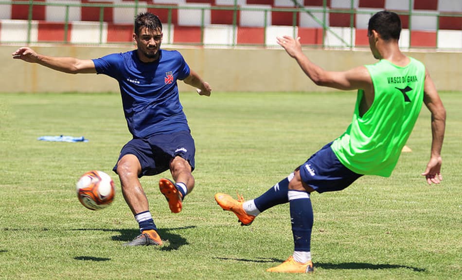 Ricardo Graça durante treino no CT das Vargens. Confira a seguir a galeria especial do LANCE! com outras imagens