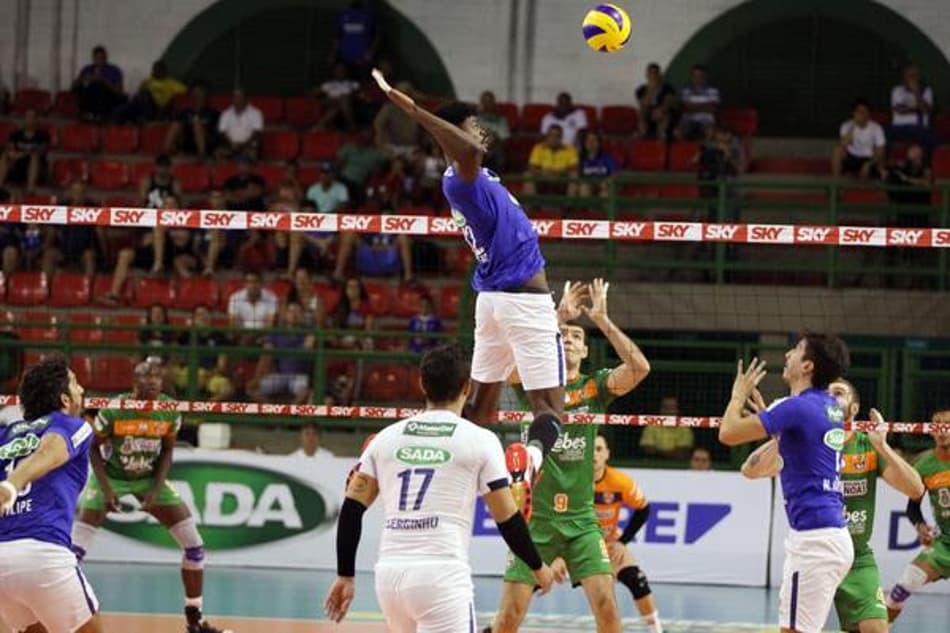 Sada Cruzeiro abre playoff com vitória sobre Lebes Canoas