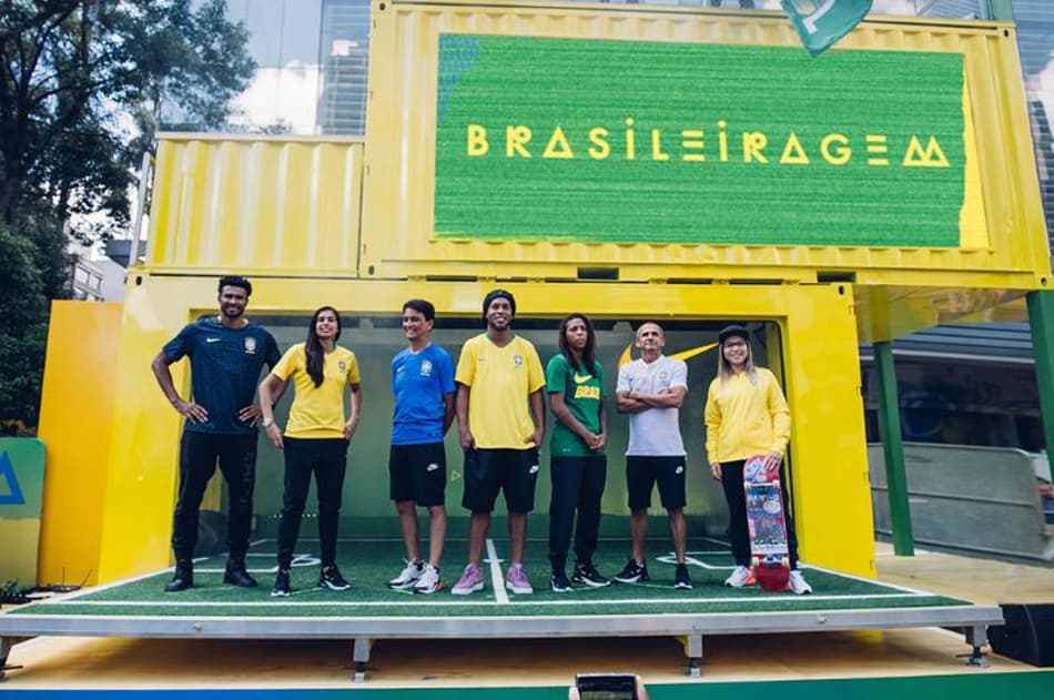 Ronaldinho Gaúcho e Bebeto apresentam nova coleção da Seleção em São Paulo